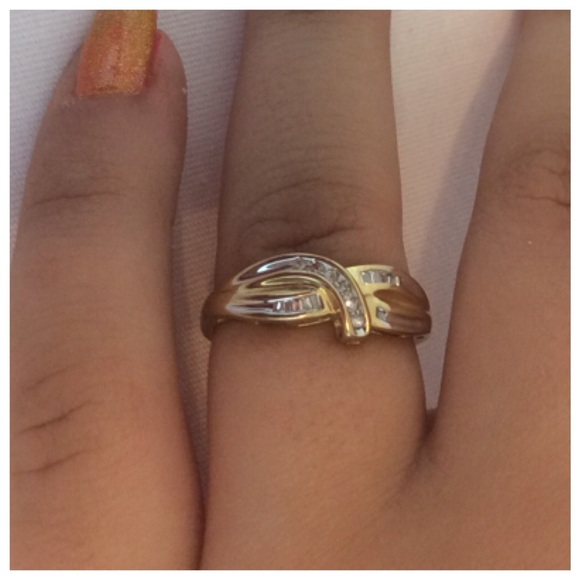 DIAMOND RING - Picture 2 of 8