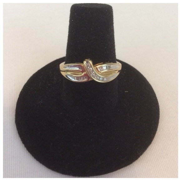 DIAMOND RING - Picture 3 of 8