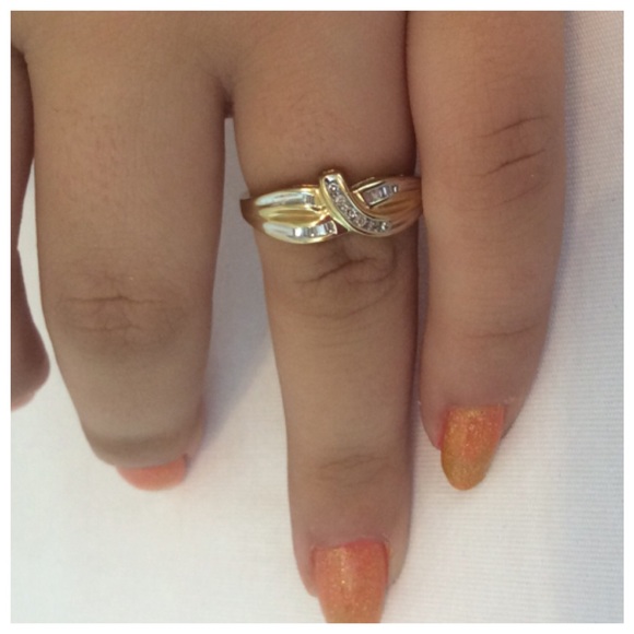 DIAMOND RING - Picture 4 of 8