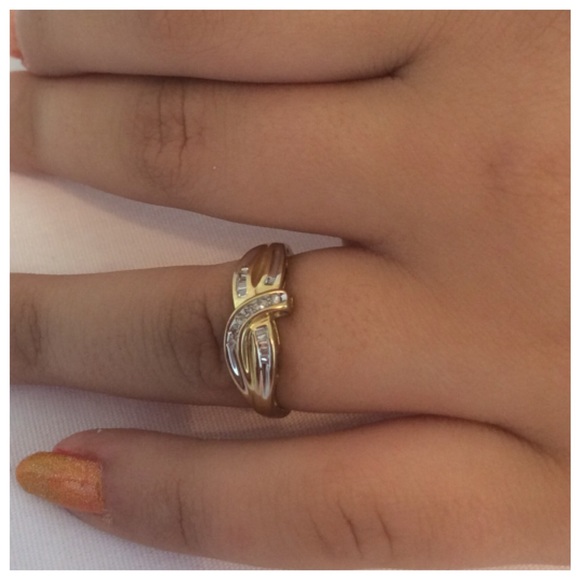 DIAMOND RING - Picture 5 of 8