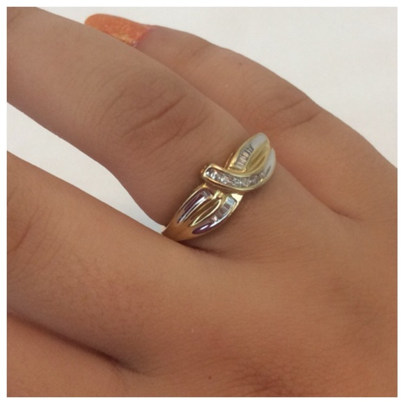 DIAMOND RING - Picture 7 of 8