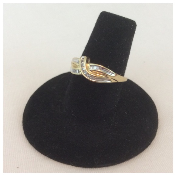 DIAMOND RING - Picture 8 of 8