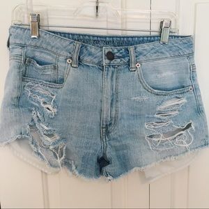 AMERICAN EAGLE High-waisted Distressed shorts