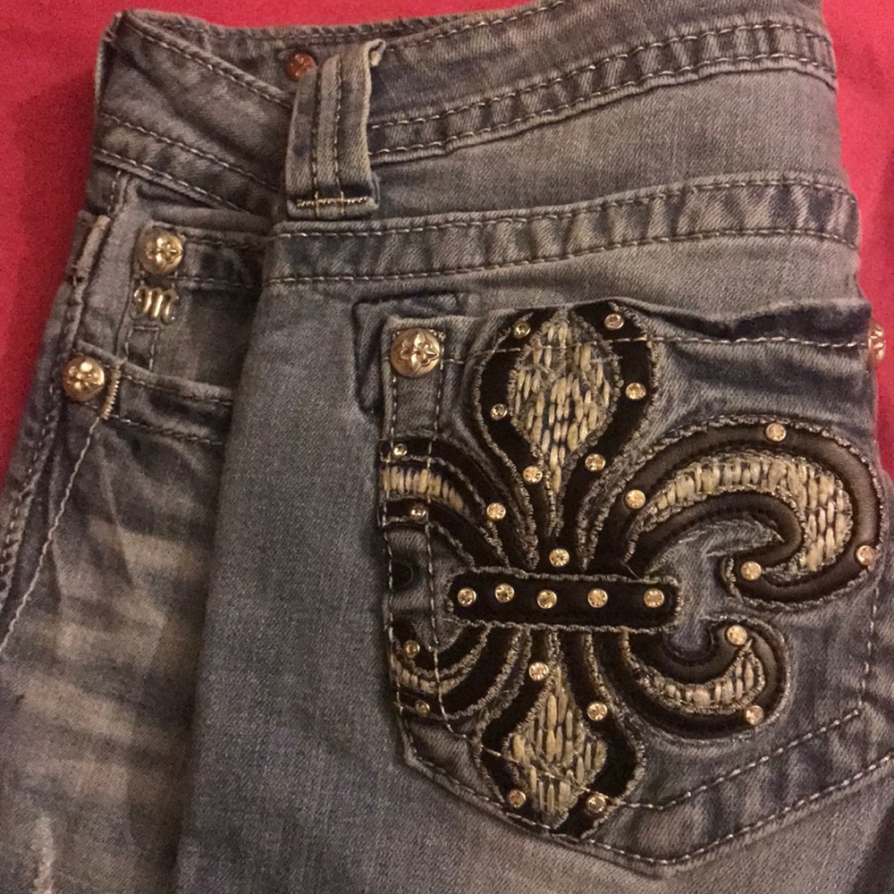 Miss Me jeans size 26 x 32-32 1/2