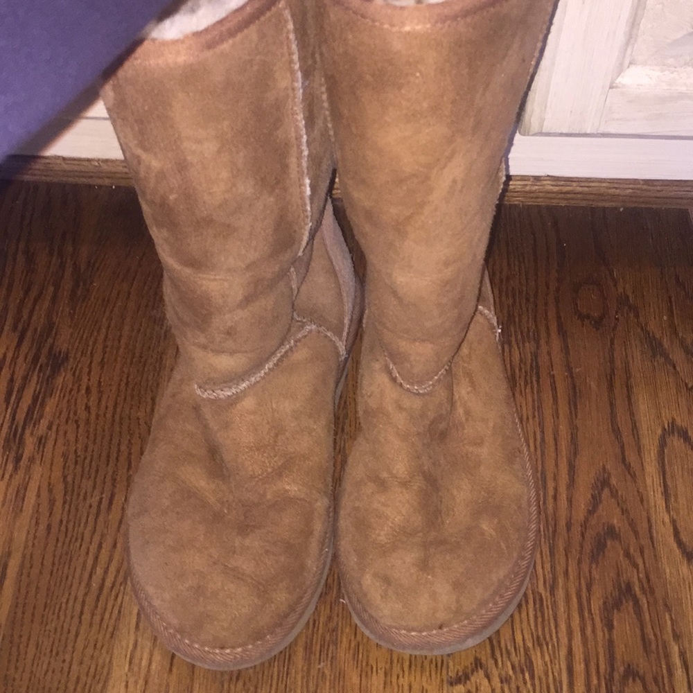 UGG classic tall chestnut boot