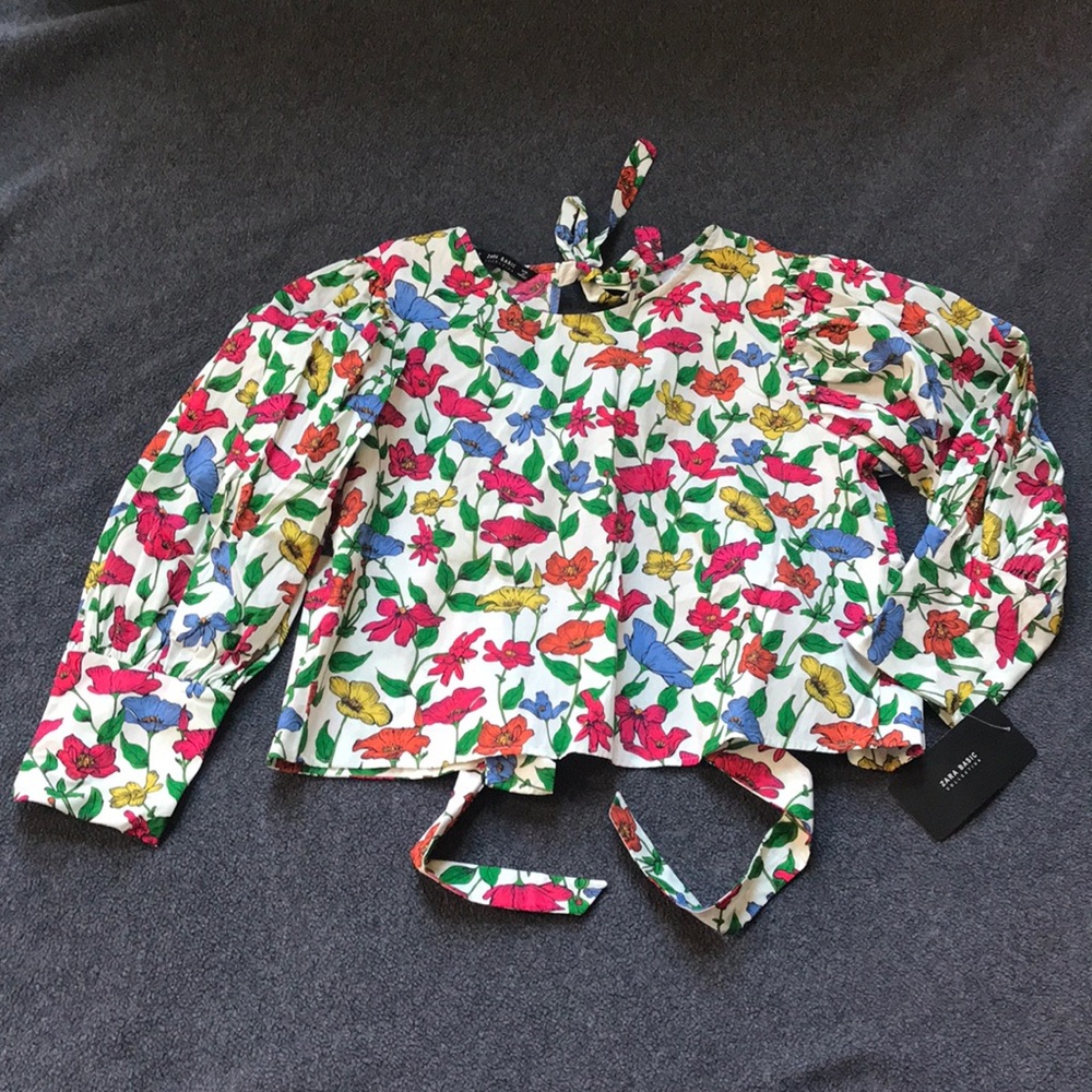 Brand new floral Zara top!