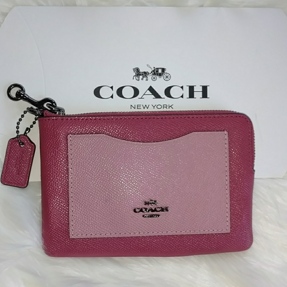 ( COACH) LIKE NEW  WALLET