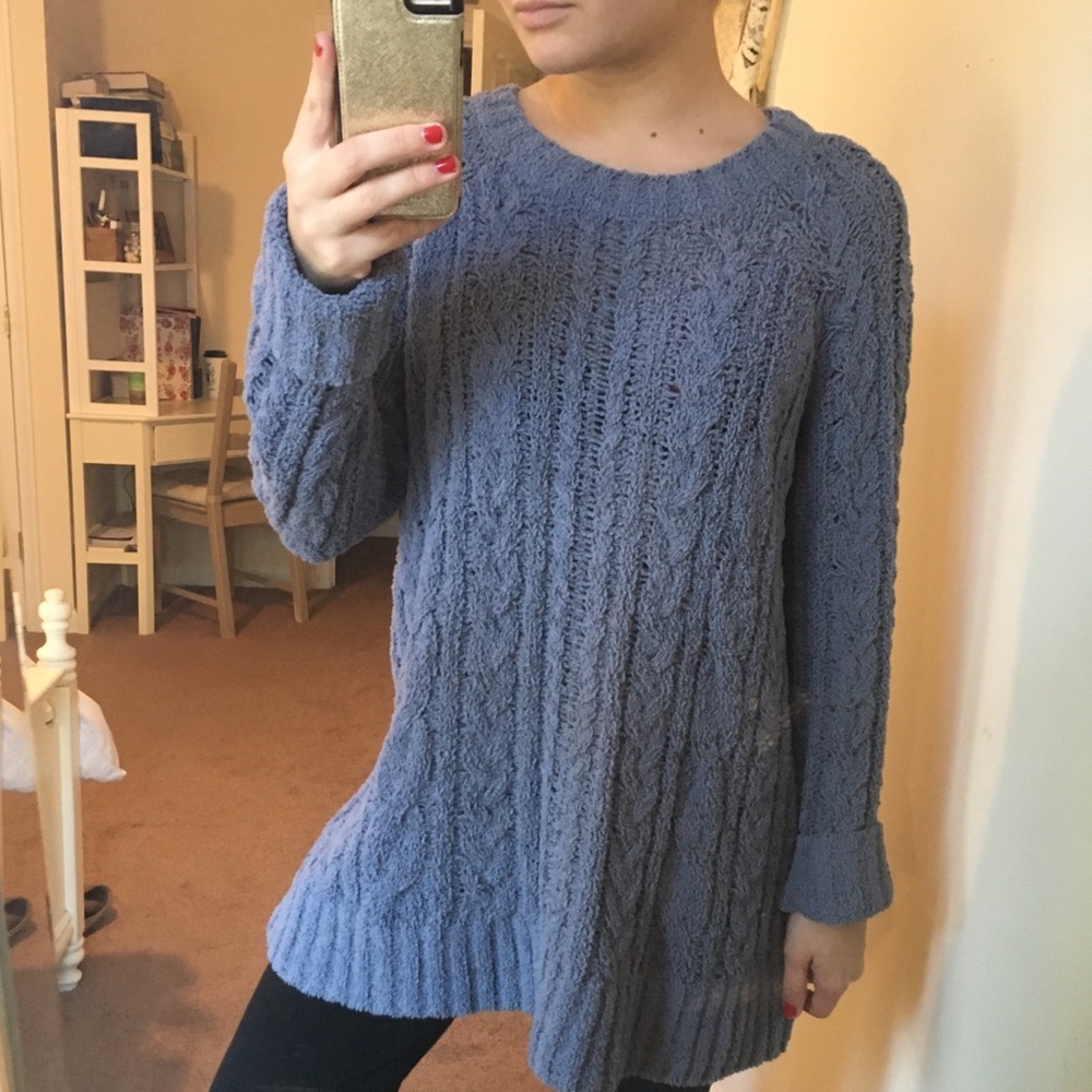 SUPER SOFT sweater!! - Picture 1 of 4