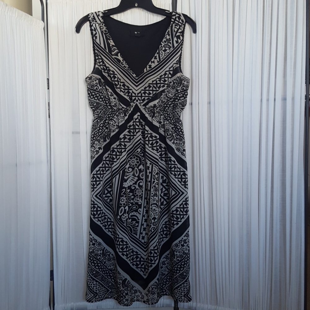 Women's Sleeveless Dress (M)