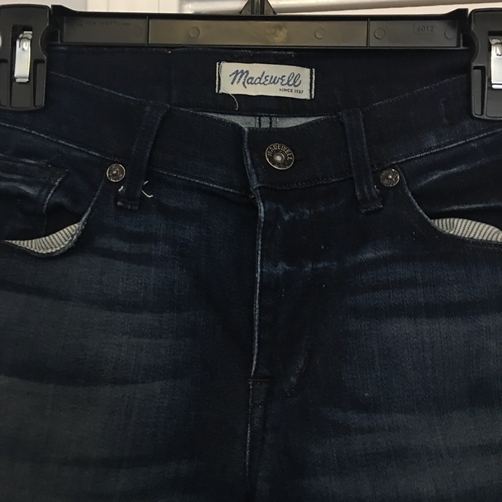 Madewell Distressed Skinny Jeans. - Picture 2 of 3