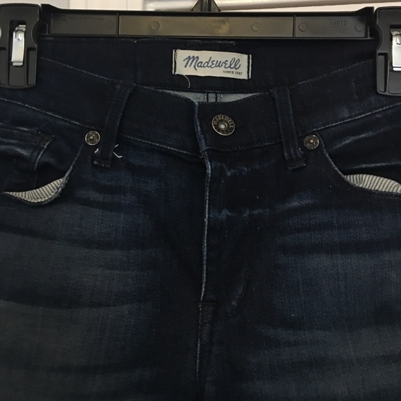 Madewell Distressed Skinny Jeans. - Picture 2 of 3