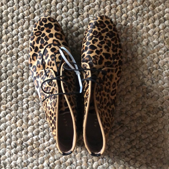 Women's Leopard Boots - Picture 7 of 8