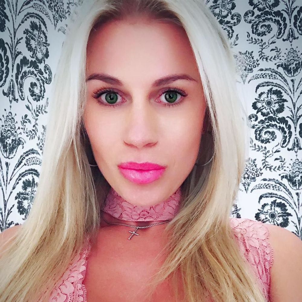 Meet your Posher, Alexandra