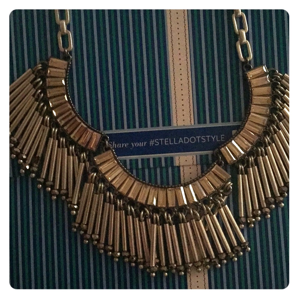 SALE Stella and Dot Twilight necklace