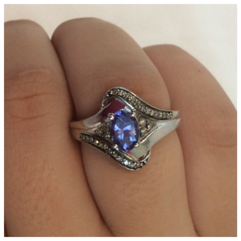 TANZANITE & DIAMOND RING