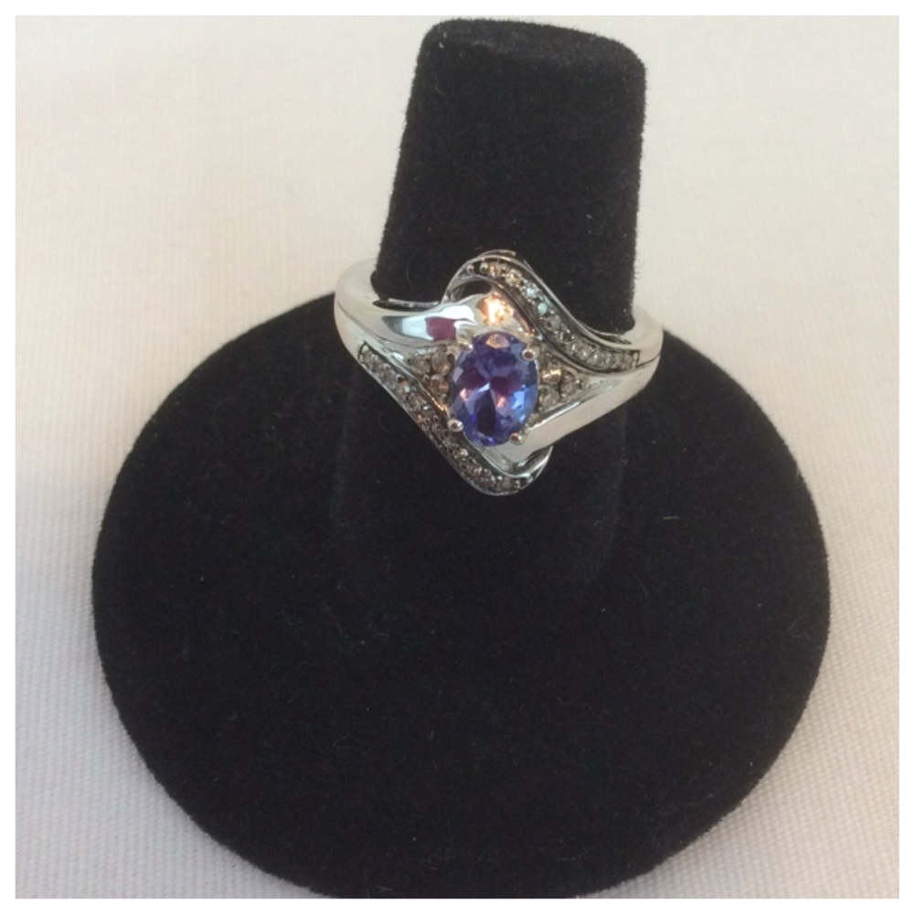 TANZANITE & DIAMOND RING - Picture 4 of 8