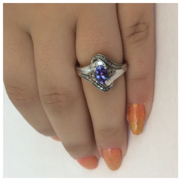 TANZANITE & DIAMOND RING - Picture 3 of 8