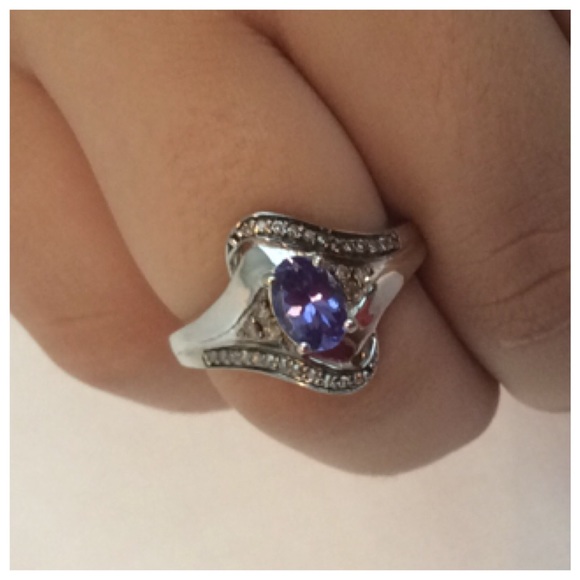TANZANITE & DIAMOND RING - Picture 5 of 8