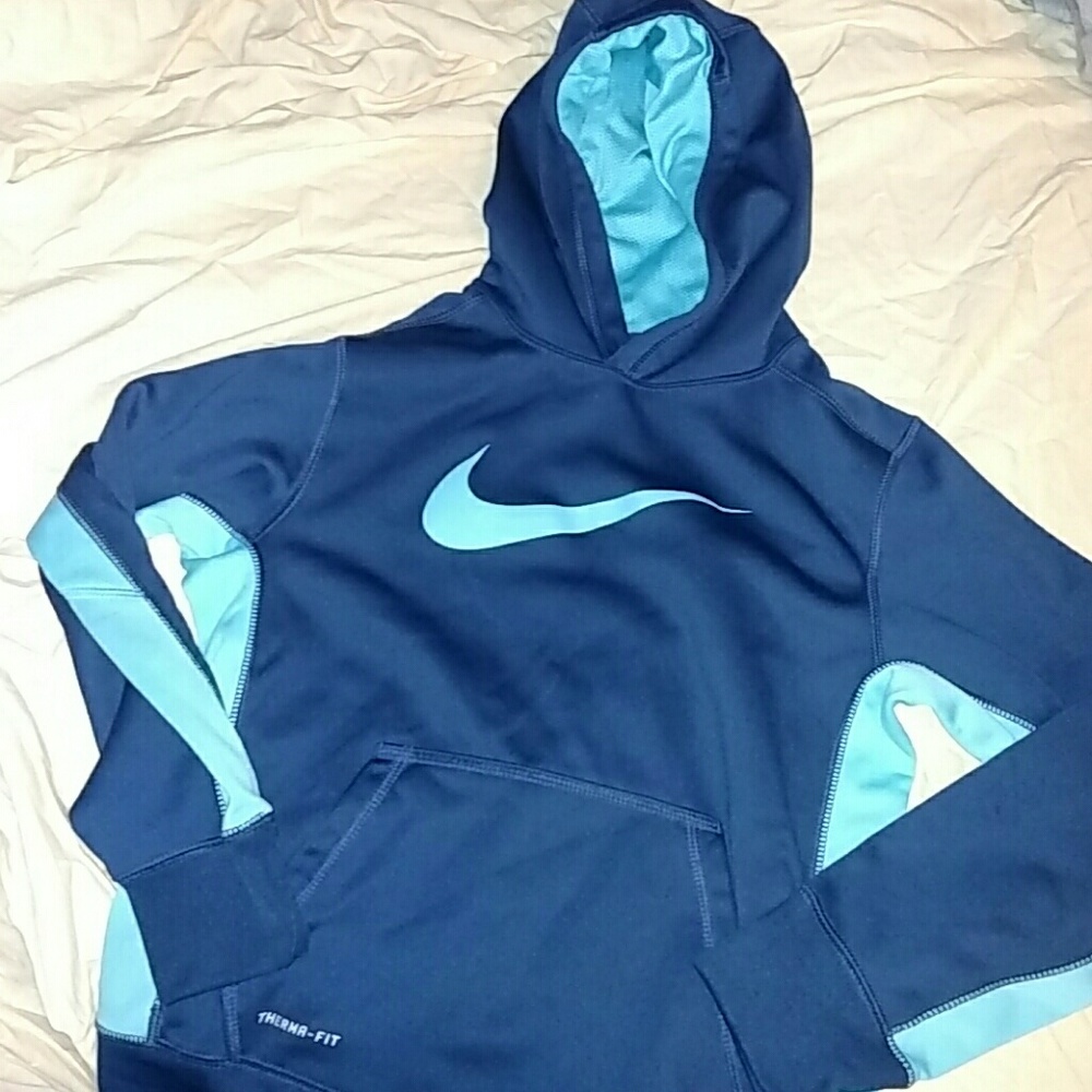 Nike hoodie size M