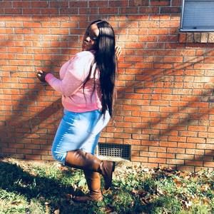 Meet your Posher, Danielle