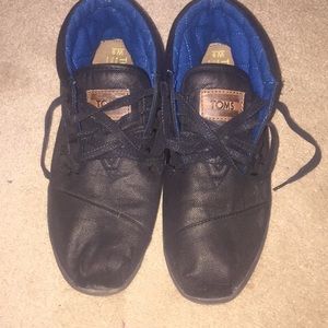 Women’s Toms boots