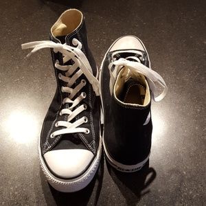 Men's black Converse high-tops, size 10