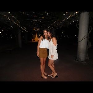 Meet your Posher, Danielle