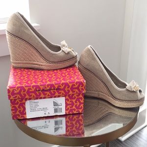 {Tory Burch} Jackie Metallic Wedges