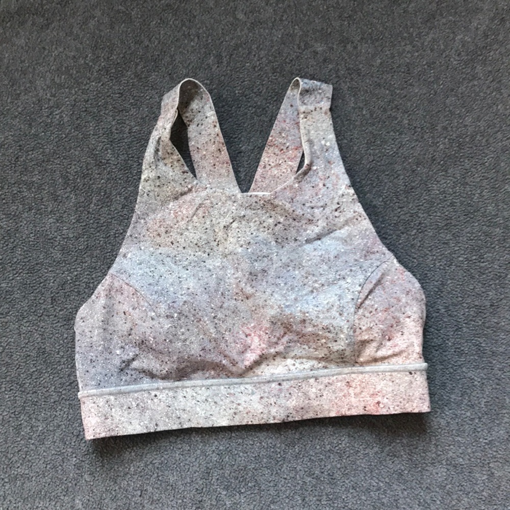 Fab LuLulemon sports bra size 6