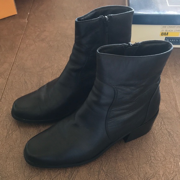 Karen Scott, black leather ankle boot. - Picture 1 of 5