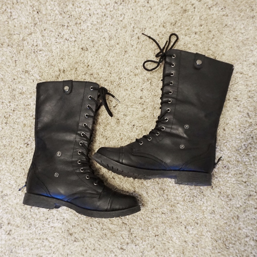 Women’s Black Boots Size 6.5