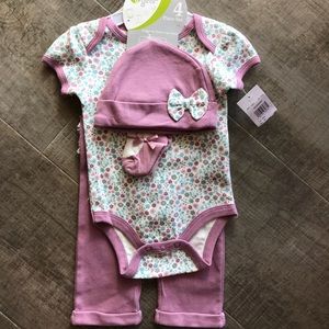 🎉 HP 🎉 Baby Gear girls 4-piece outfit