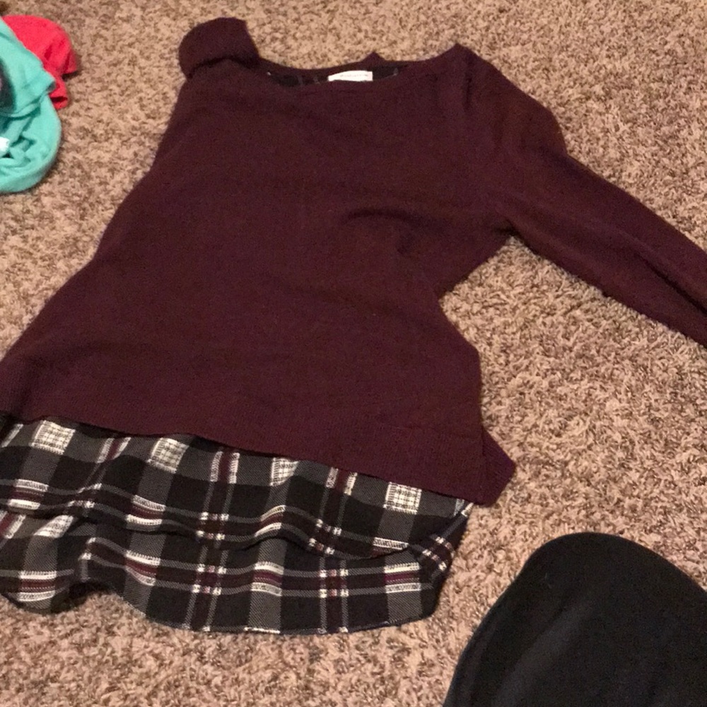 Women’s sweater with plaid add on