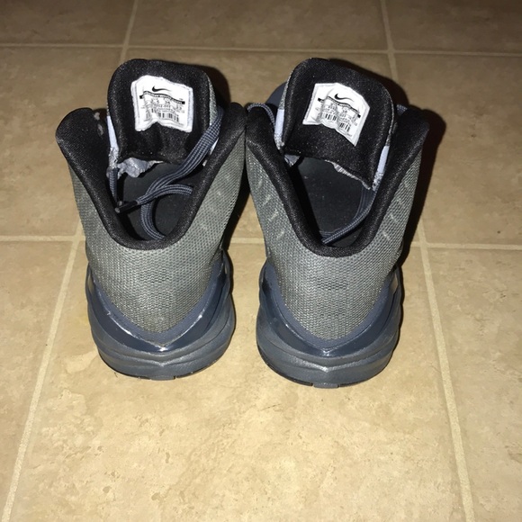 2014 Nike Hyperdunk - Picture 3 of 4