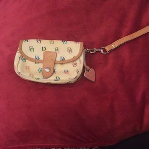 Cute Dooney & burke wristlet