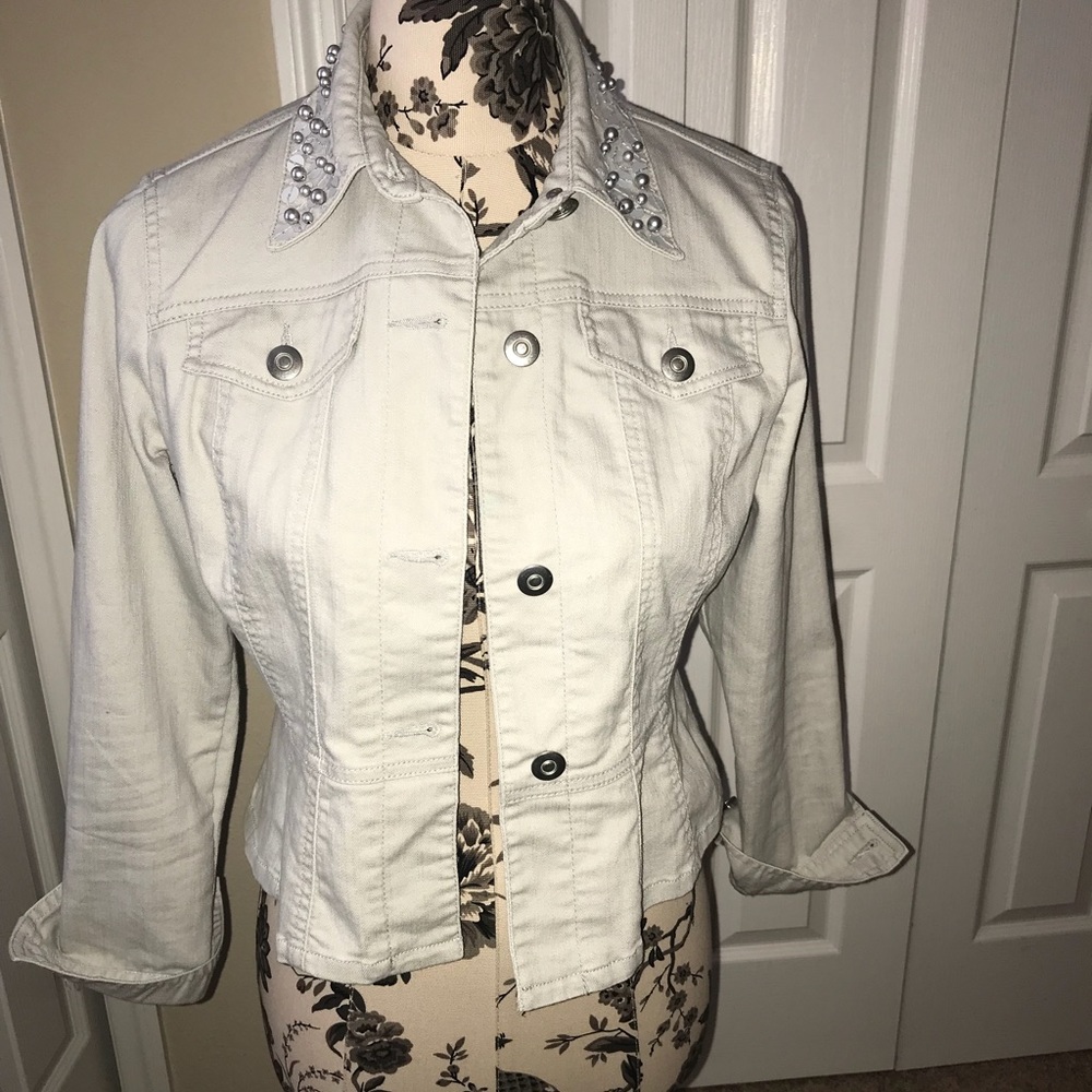 Super cute peplum blazer!