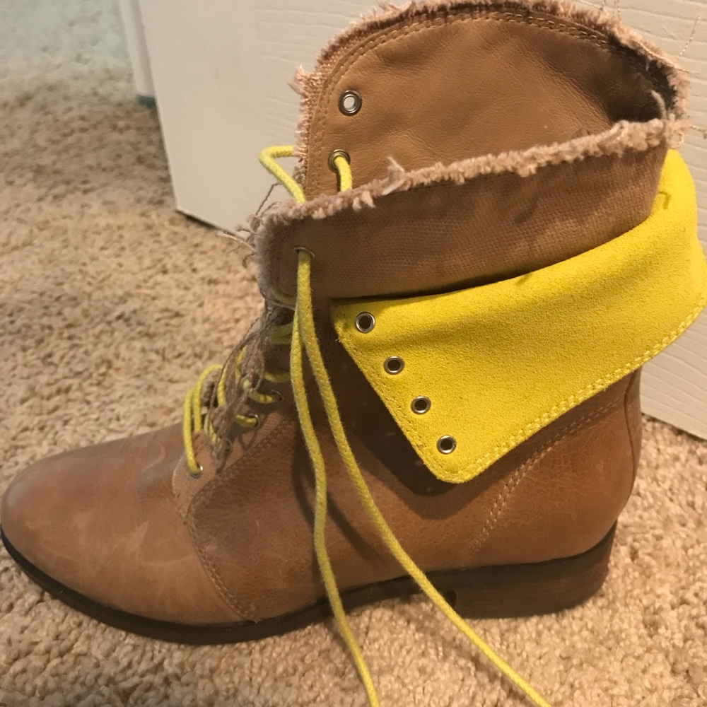 Colé Haan Boots