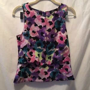 Keyhole Sleeveless Blouse