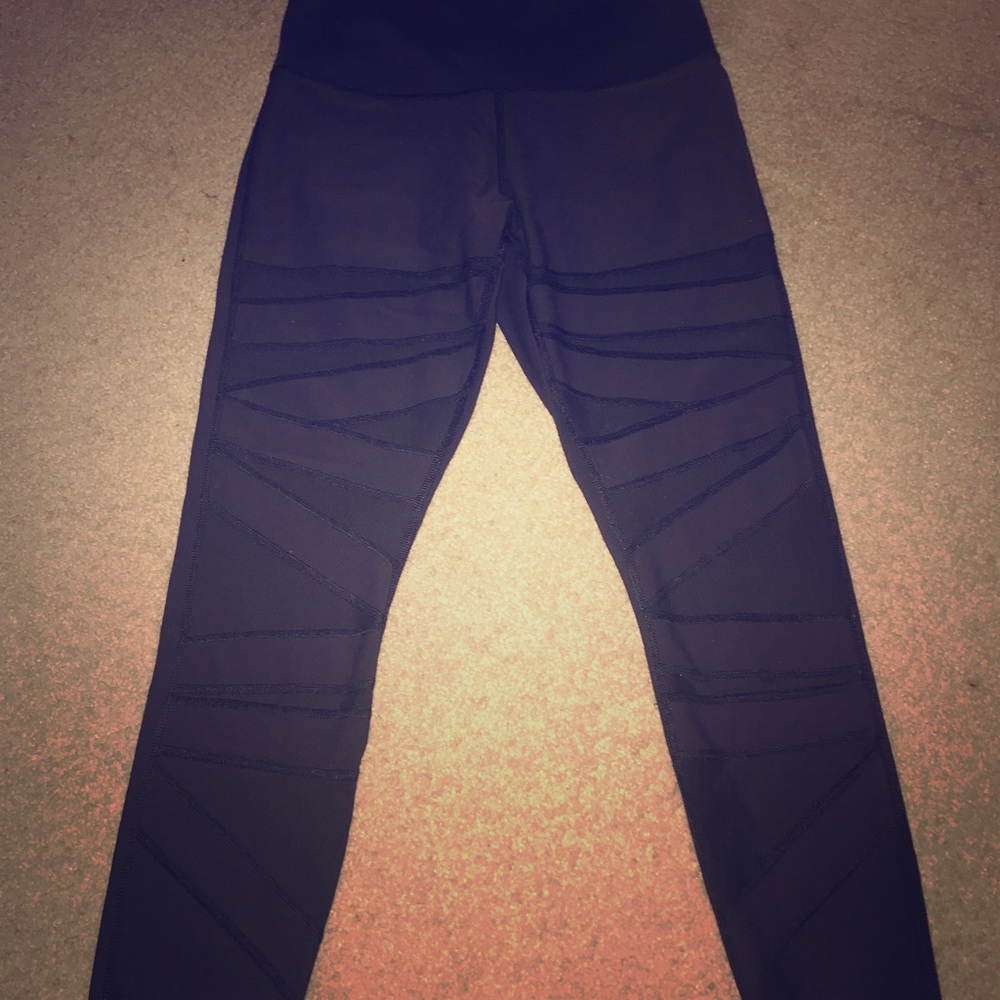 Lululemon mesh leggings