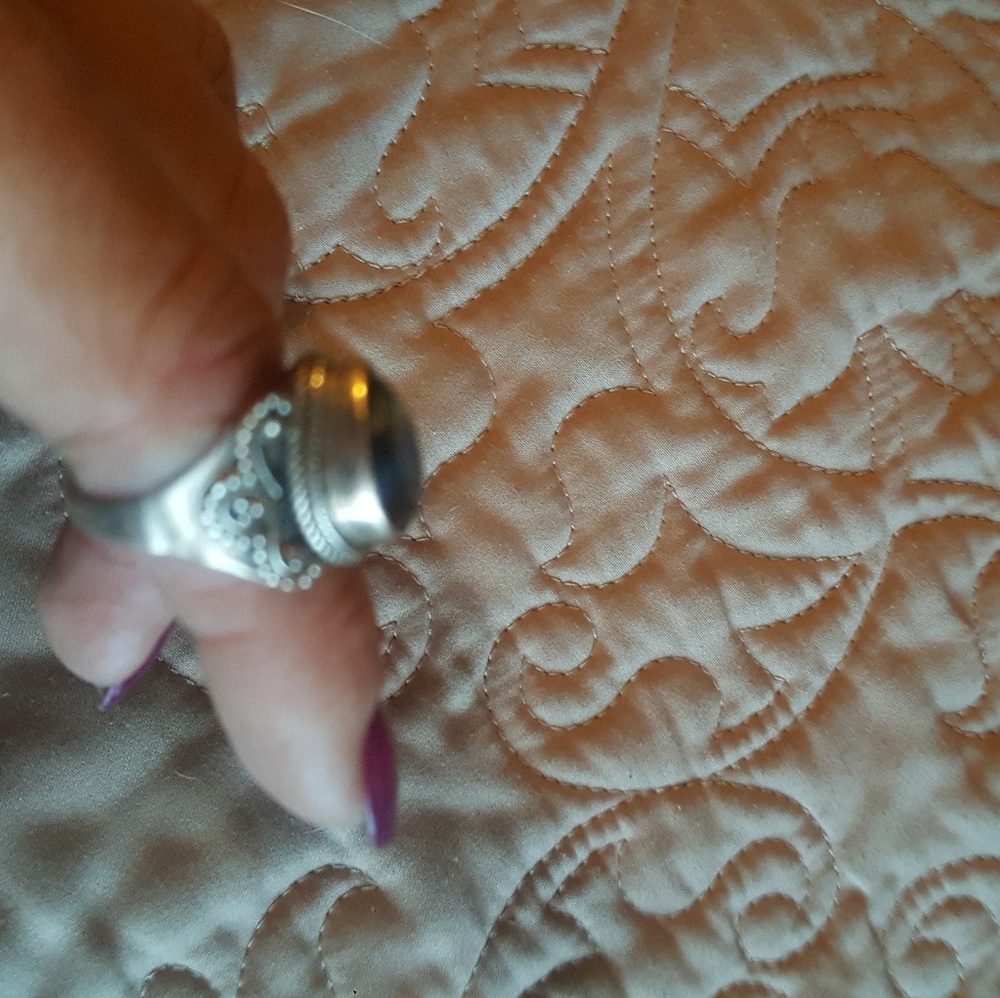 Silver ring - Picture 2 of 2