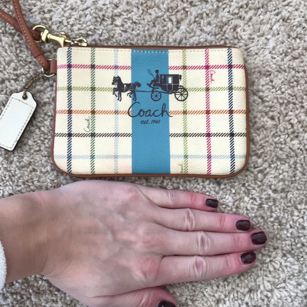 Coach • wristlet - Picture 4 of 4