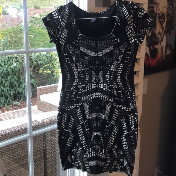 Black and white mini dress - Picture 1 of 2