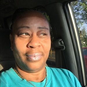 Meet your Posher, Loretta