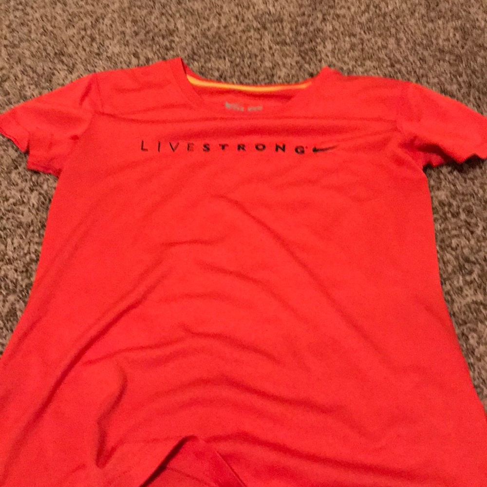 Women’s live strong tee