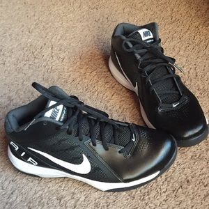 Nike Air Overplay IX Men's sz 7.5 black/white