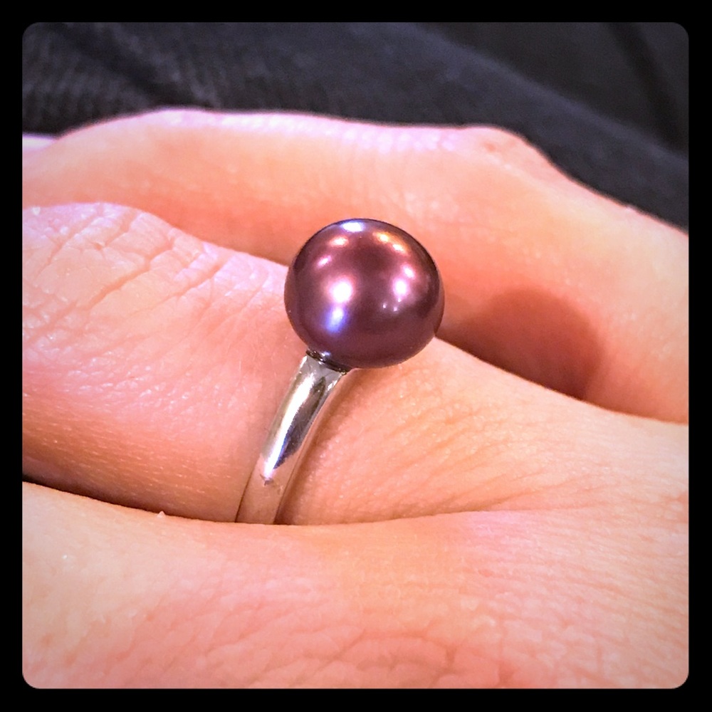Dark purple pearl ring with white gold band
