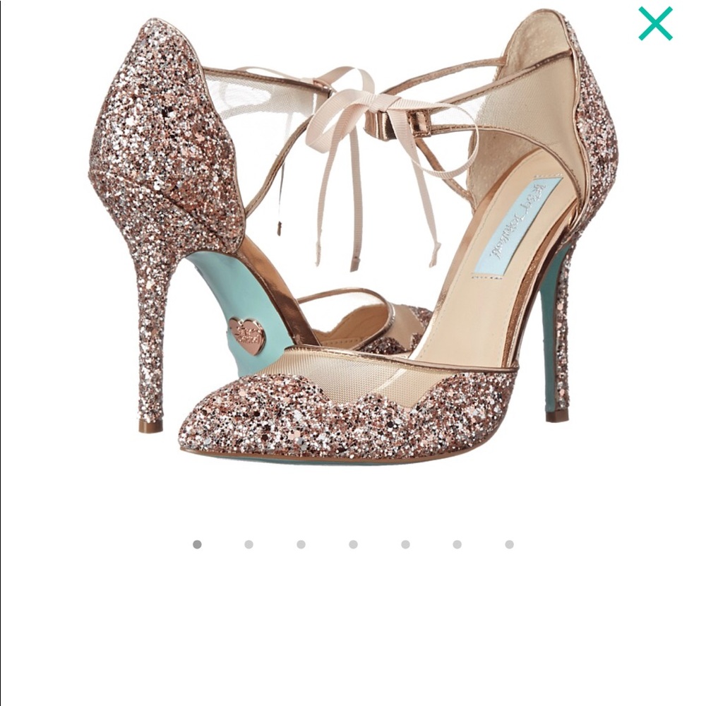 Champagne Glitter Pumps