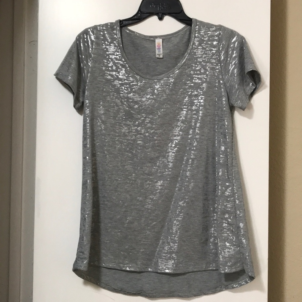 Lularoe XS metallic classic tee
