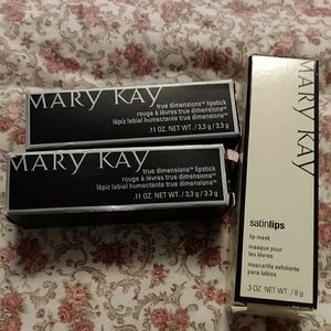 Mary Kay lipstick bundle