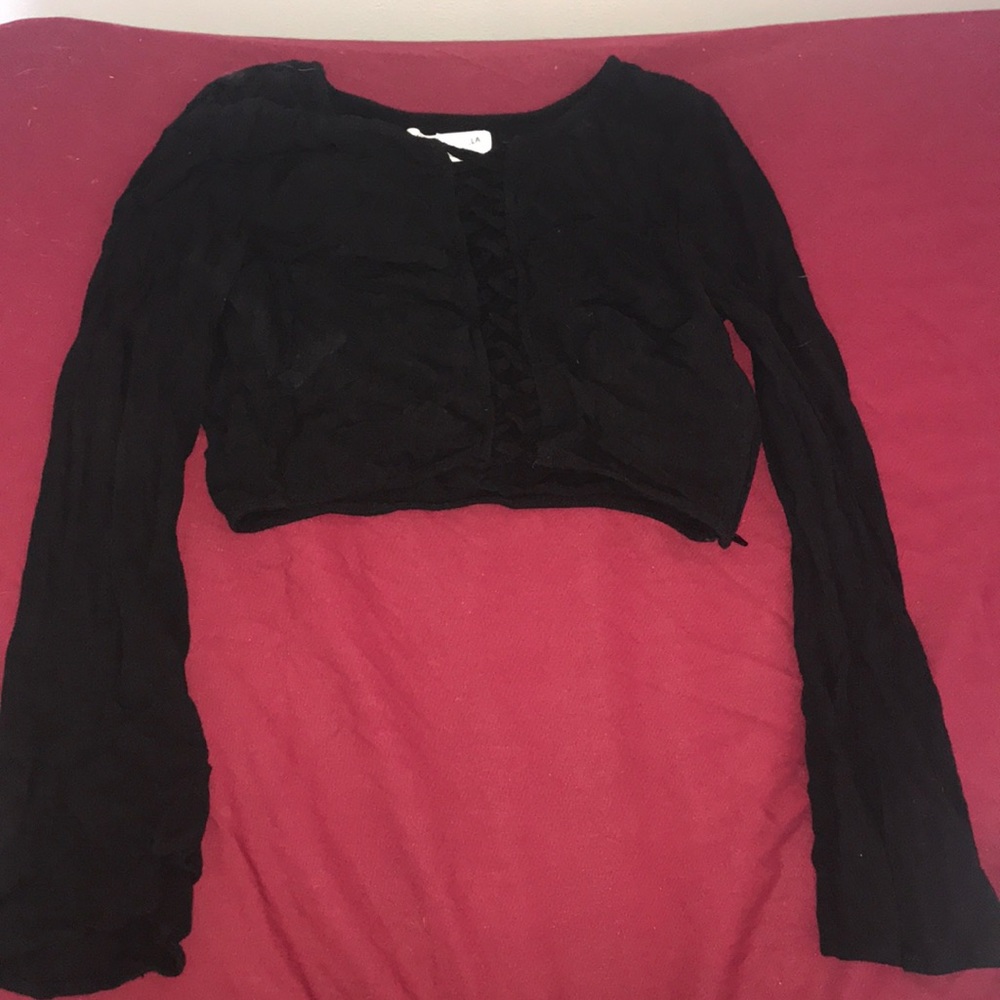 Long sleeve black crop top